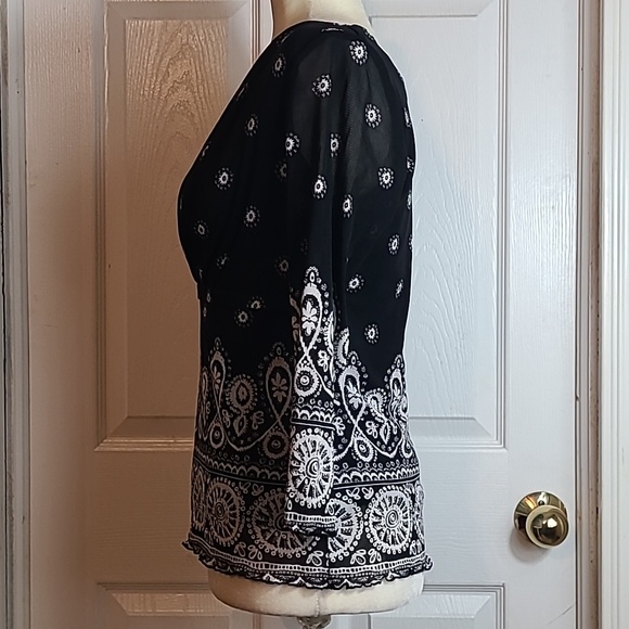 Axcess Mesh Blouse - Picture 6 of 11